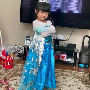 Meet your Posher, Gloria